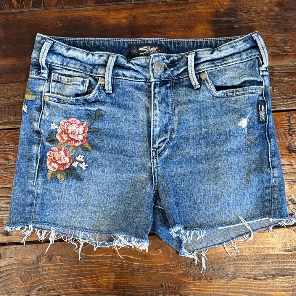 Silver Jeans distressed, embroidered Blue Denim Cutoff Shorts. Size 27. EUC.